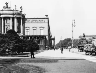 Het Paleis van Wilhelm I, gebouwd 1834-37 door Carl F. Langhans, Unter den Linden, Berlijn, ca. 1910
